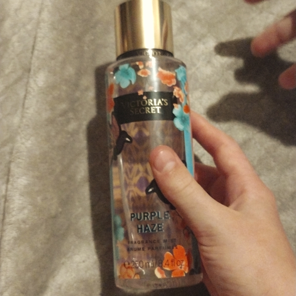 Perfume - Picture 4 of 5